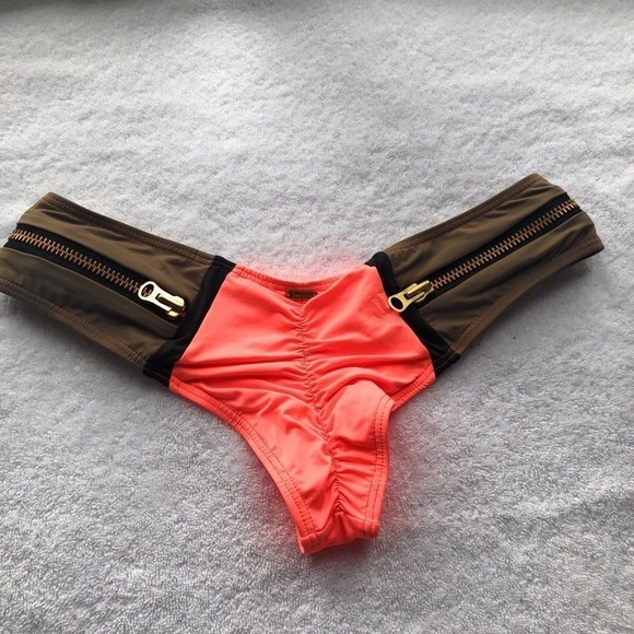 Beach Bunny Endless Summer Bikini Bottom‎ - Picture 6 of 7